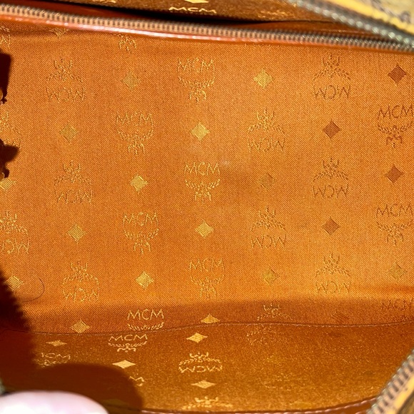 Authentic MCM Boston 26cm - Picture 11 of 16